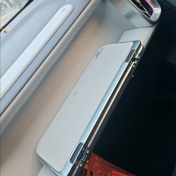 Passenger Side Folding Table for Leapmotor B10/B05