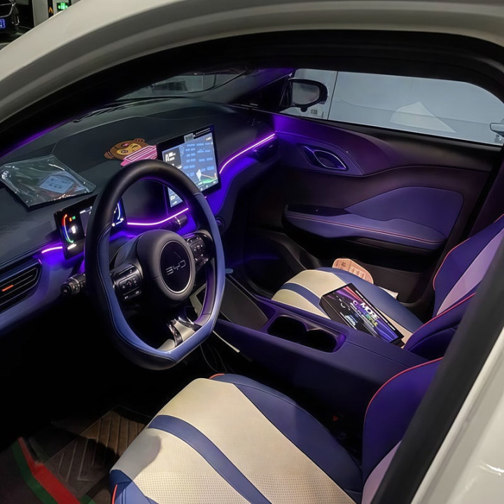 Lampka ambientowa z trybami kolorów do modeli BYD – zdjęcie 6