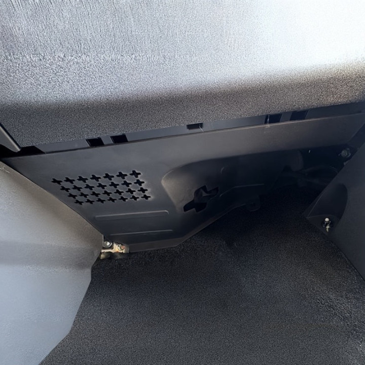 Osłona przeciw kopaniu drzwi pasażera do BYD Dolphin Surf – zdjęcie 4