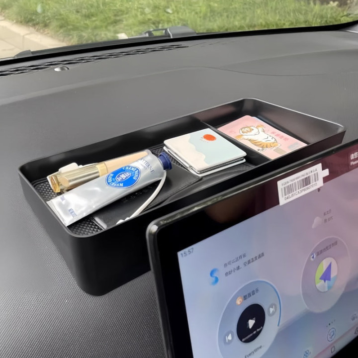 Pojemnik przy ekranie centralnym do BYD Dolphin Surf – zdjęcie 5